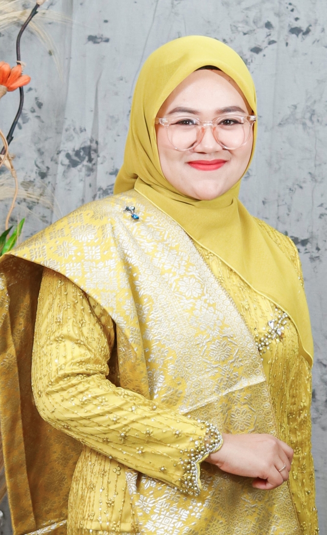 Mellia Fransiska, SKM, M.Kes